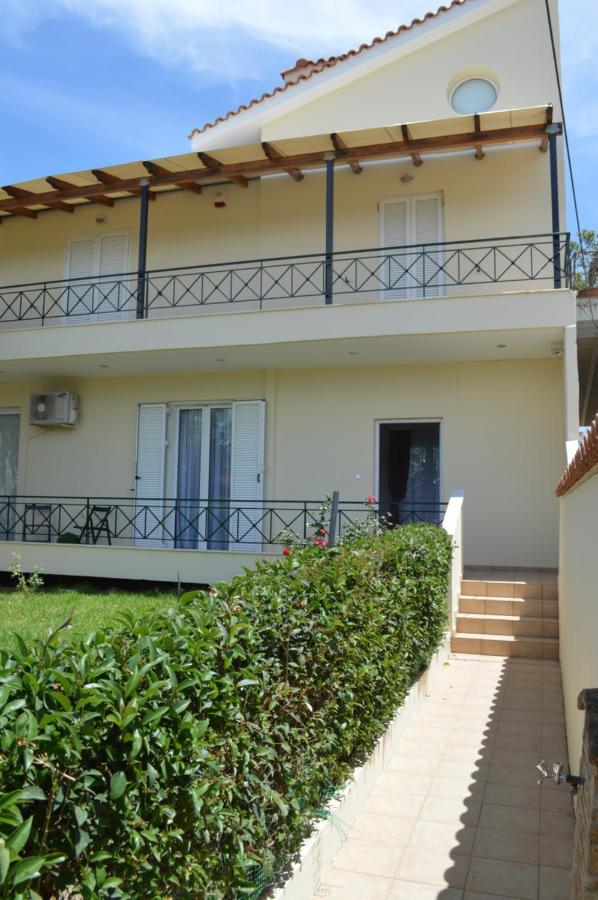 Вилла Serenity House Aigio Dimitropoulos Экстерьер фото